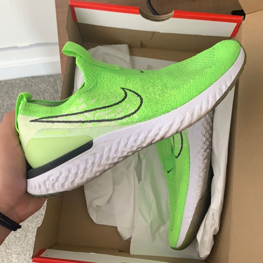 Presto flyknit lime green! Size 6